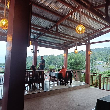 Moon In Hotel Kelimutu Ngoại thất bức ảnh