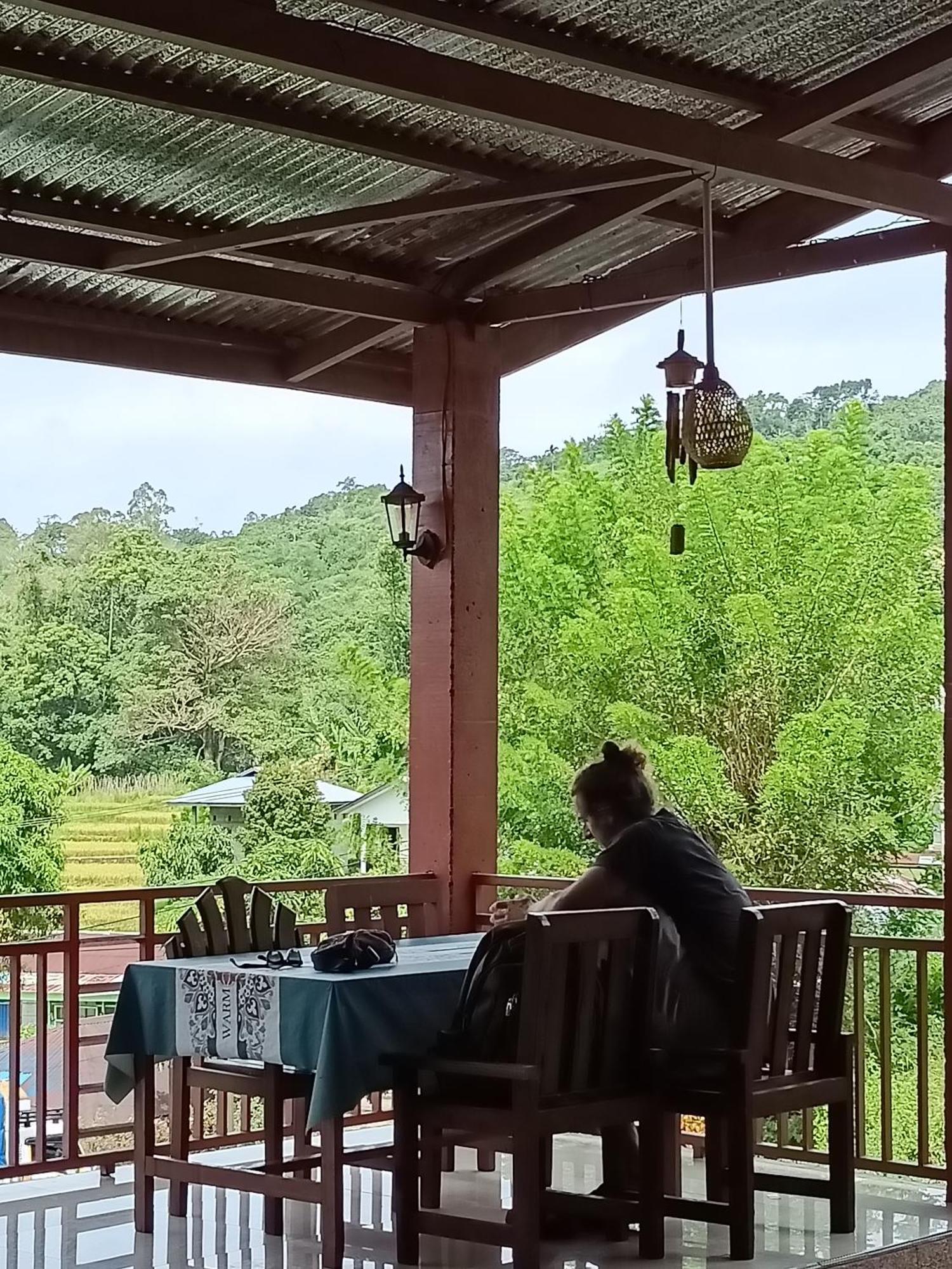 Moon In Hotel Kelimutu Ngoại thất bức ảnh